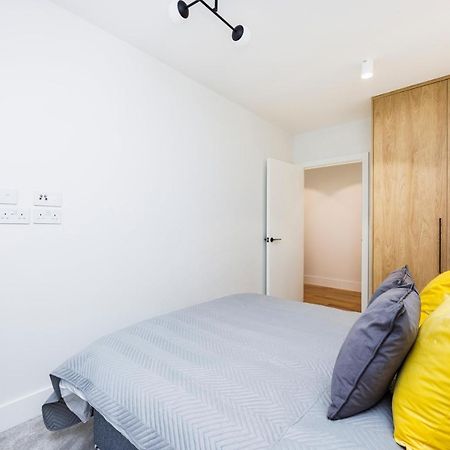 Luxury Spacious 2 Bed Apartment, London - Sk Esterno foto